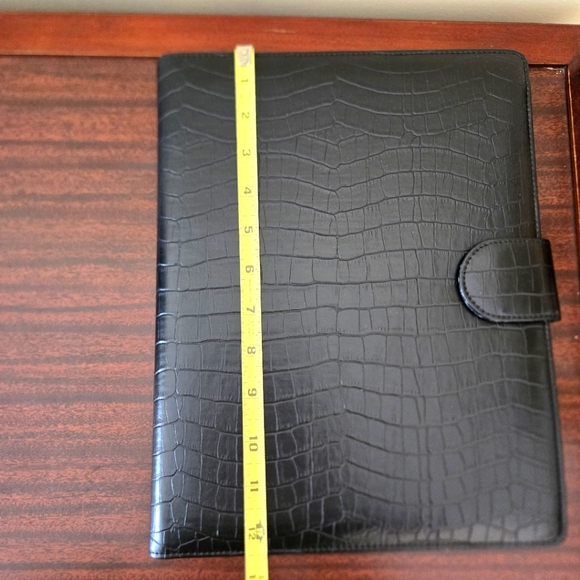 Luxury Executive Grey Croc Noir Note Pad & Alder Ballpoint Pen, 11.5" x 8.5" - Picture 14 of 16